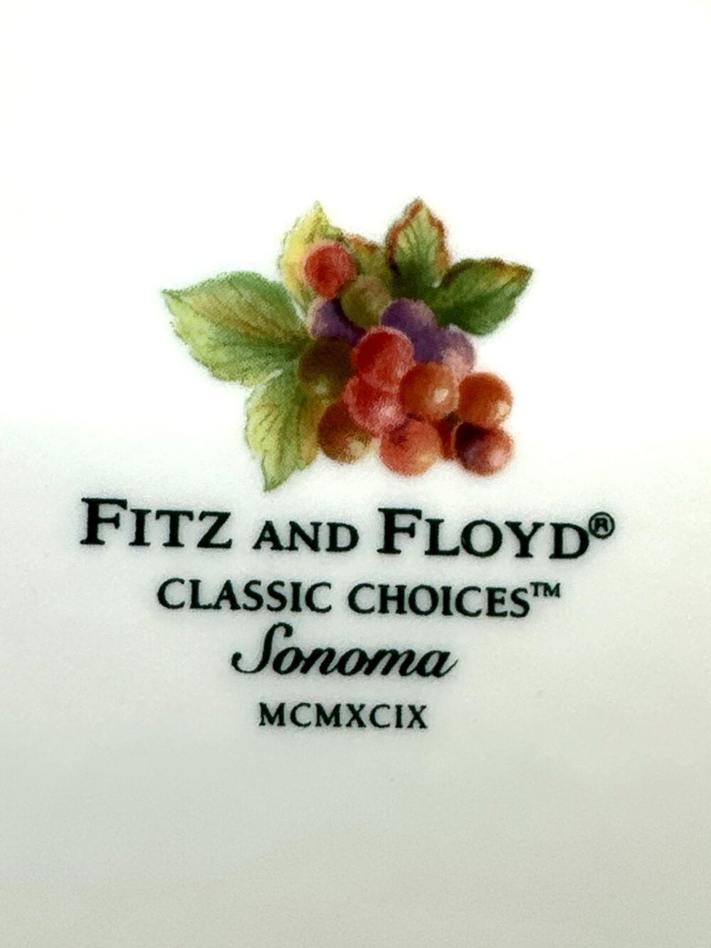 Retired Fitz and Floyd Sonoma Gravy Boat 12 oz Creamer Pitcher Grape Leaf Motif - Picture 8 of 15